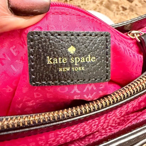 Kate Spade Wellesley Quinn
 Satchel with Pink Card Holder - Picture 16 of 17